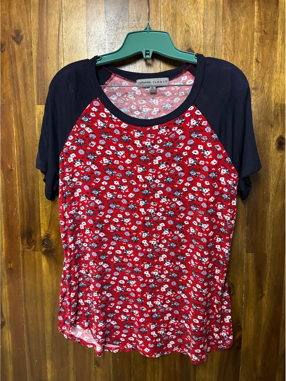 Absolutely Women’s Famous Floral Raglan Top XL Red Navy Soft Stretch Casual Boho
